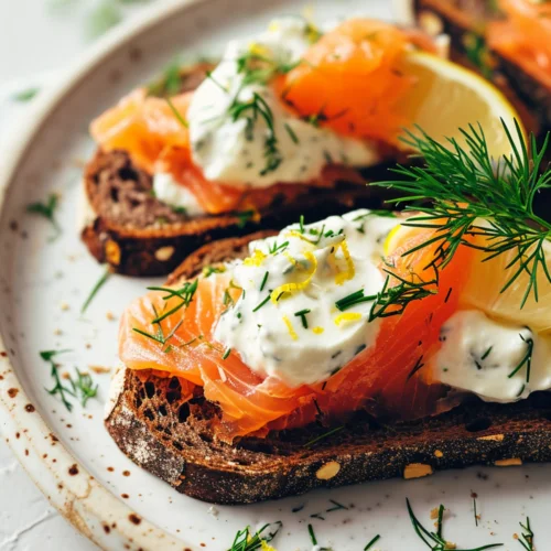 Smoked Trout with Horseradish Cream and Dark Rye Bread_001